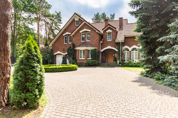 Best Driveway Pavers Installation  in Tecumseh, MI